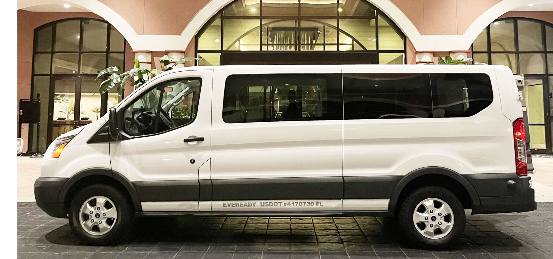 Best Luxury Transport Service in Orlando Luxury Group Transport Services Orlando