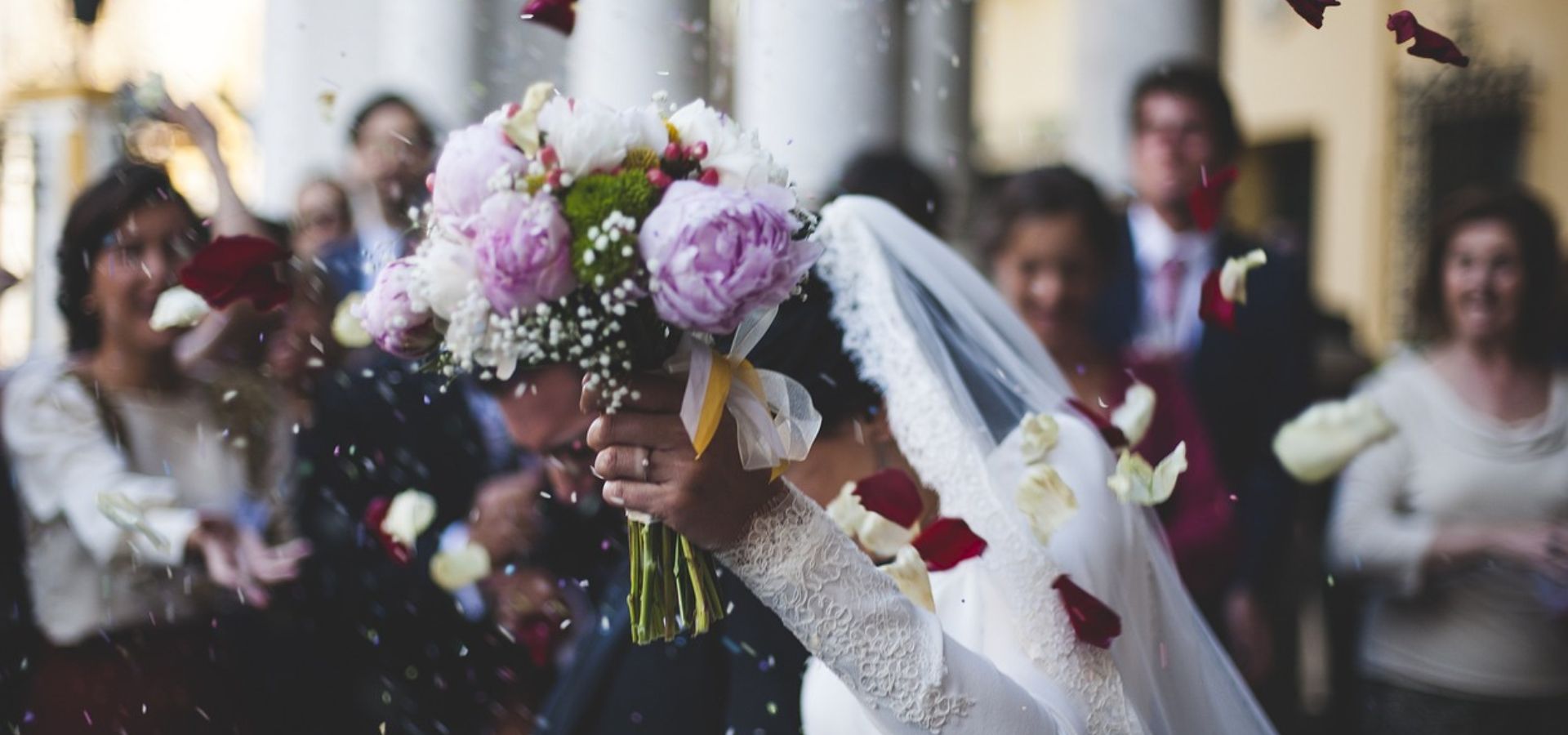 Stress-Free Wedding Transport in Orlando: Arrive in Style in 2025